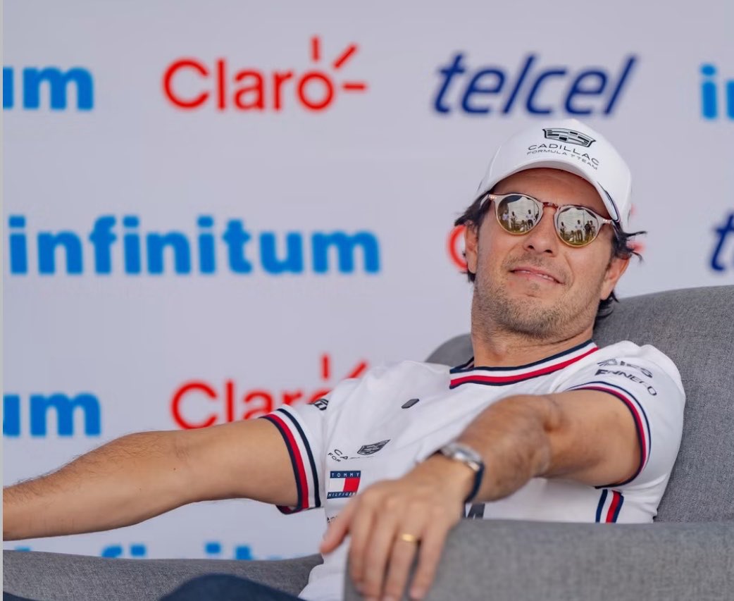 alenaamvp's tweet photo. Checo en mood.. tierno, sabroso y guapo

📸jacksonf1mx https://t.co/FyX4Y137JZ