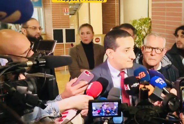 Aminelkhatmi's tweet photo. Le maire de Trappes est reçu dans tous les médias, et personne ne lui demande pourquoi il a pris la parole devant un islamiste fiché S, condamné pour appel à l’intifada ? Sa ville fut un repaire de djihadistes, que tous les Juifs ont déserté et c’est CNews qui est responsable ? https://t.co/5dPz5k4aMI