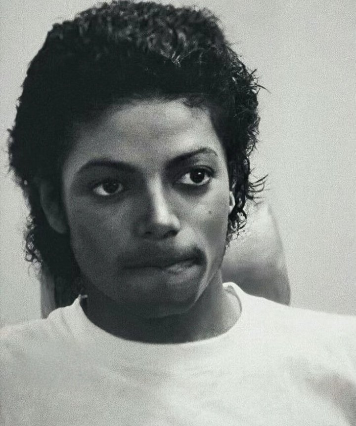 theliberianlady's tweet photo. thriller era Michael is so dear to me ❤️‍🩹 https://t.co/JD7I31nN1M