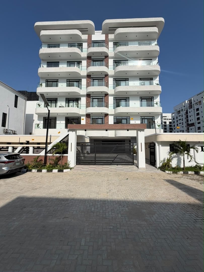 LilyPremiumHome's tweet photo. *FOR SALE || 1 & 2 & 3 B/R APARTMENT || LEKKI PHASE 1|| LEKKI LAGOS*

*PRICE :1Bed  220 million naira*
*PRICE :2Bed  320 million naira*
*PRICE :3Bed  370 million naira*
    
 Features: 
•  [ ] Fitted  Kitchen with accessories 
•  [ ] Modern Day POP Ceiling 
•  [ ] Detailed finishing 
•  [ ] Wardrobes 
•  [ ] Luxury Finishing
•  [ ] Water heater
•  [ ] Heat extractor 
•  [ ] Ample parking space
•  ⁠[ ] Bq
•  ⁠[ ] Elevator 
•  ⁠[ ] Gym
•  ⁠[ ] Swimming pool