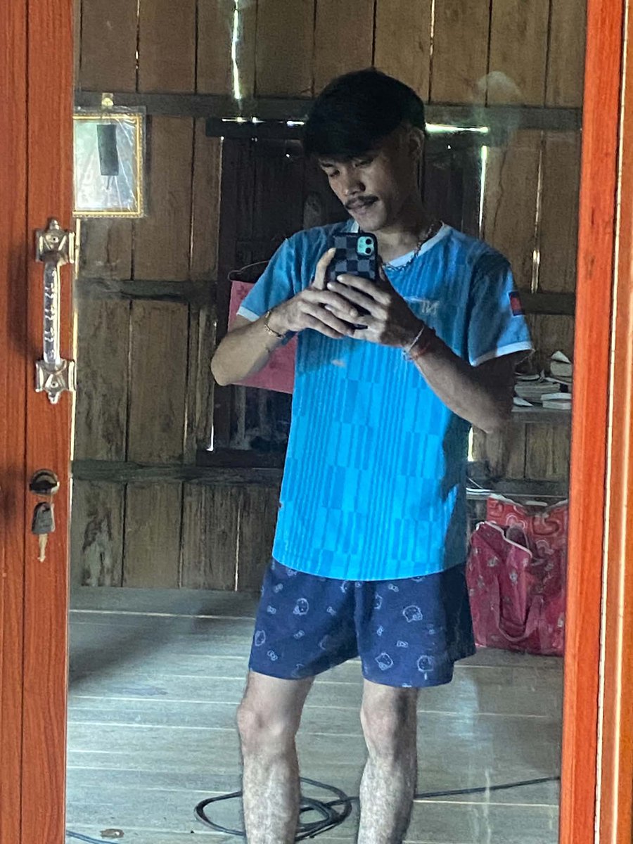 HangRsth's tweet photo. ឆាតមកលេងផង https://t.co/ymi3D5iLzw