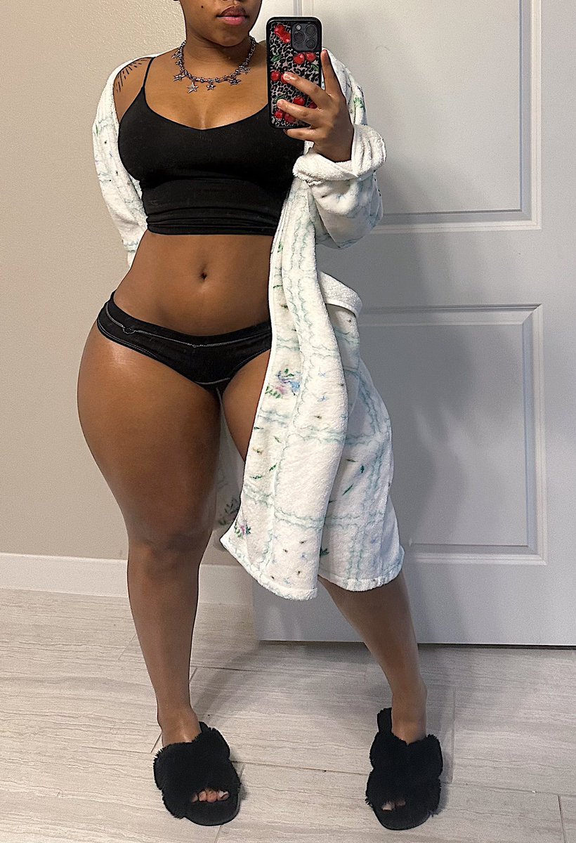 ItsMaddieB1's tweet photo. Too glam to give a damn 🍑😋
https://t.co/Cidzx7vgOl

#757freak #757head #norfolkva #richmond #ncca #vsu #nsu #vcu #Portsmouth #VirginiaBeach #Hampton #NewportNews #757football #757sports #804link #804freaks #nsufootball #commonwealth #petersburg #VAUnion #vuusports #football https://t.co/8J0tvTjMFK