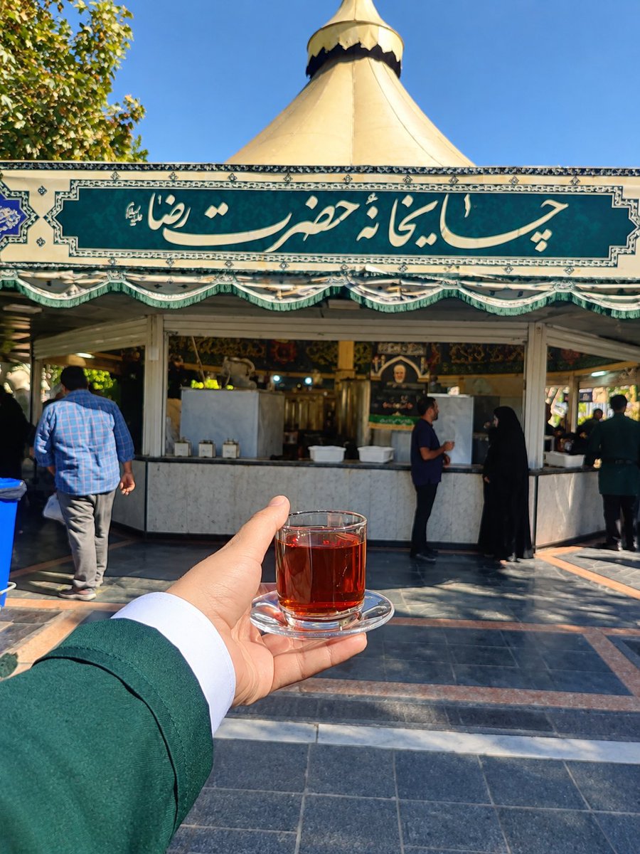 bhgholami's tweet photo. @Solaleh_ar ما یه لول بالاتریم 
چایی می‌دیم دست شماها:)) https://t.co/cMrmnemDFL