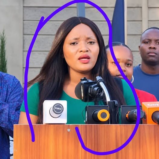 Maryian96's tweet photo. Waaah  waah Njeri mbogo the lady who distributed panties in kirinyaga with Mulango name akafukuzwa DCP has touched a live wire! baby top wa kameme Tv is not your usual target,Njeri had called her out ati anapigia Riggy g campaign pale kameme fm na akauliza management impee resignation letter,Baby top ametoa receipts ya kuwa Njeri ni lesbianiiii wueh pale FB hakukaliki hahaha ukianza vita be very careful of your life traces!