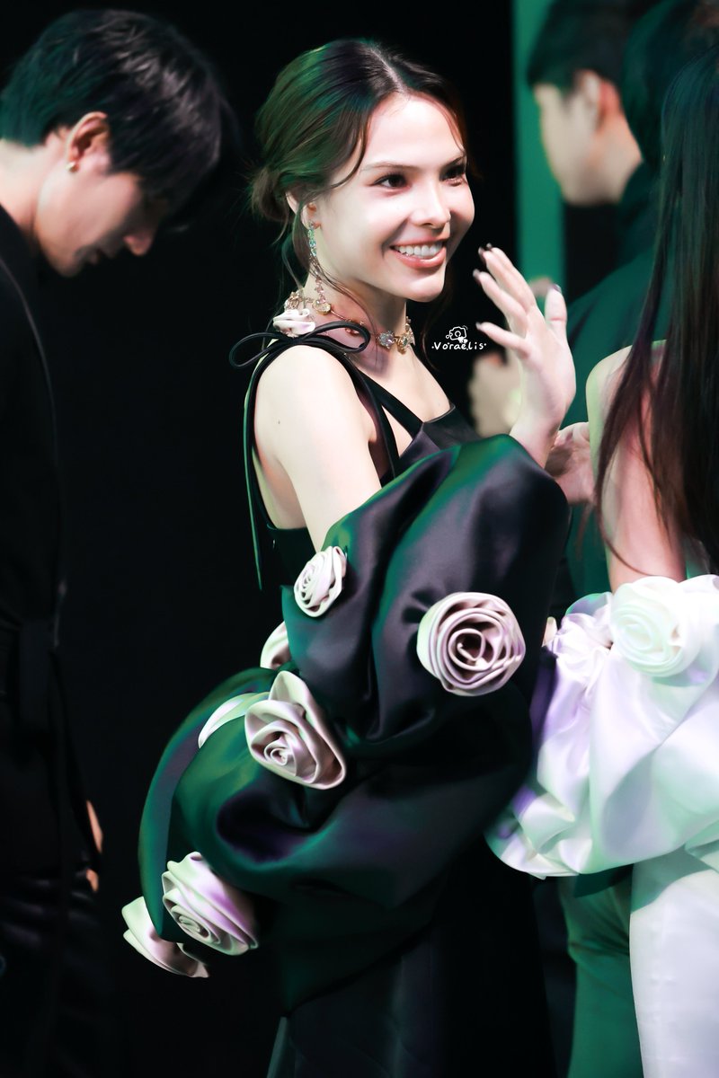 Voraelis's tweet photo. 𝟮𝟱𝟭𝟭𝟬𝟳

LMSY AT IQIYI IJOY

#IQIYIiJOYTH2026xLMSY
#LMSY #ลูกหมีซอนญ่า
#SonyaSaranphat  
#ซอนญ่าศรัณย์ภัทร์ https://t.co/9oiTeuGXNR