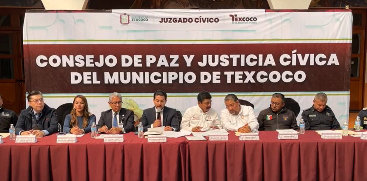SESAEMM_'s tweet photo. #EstaMañana || Por invitación del presidente municipal de Texcoco, Nazario Gutiérrez, nuestro titular, Víctor Romero Maldonado (@romero_vick13), asistió a la Primera Sesión Ordinaria del Consejo de Paz y Justicia Cívica del municipio de Texcoco (@TexcocoOficial); el cual es un mecanismo que fortalece la convivencia social y establece herramientas para la prevención de la violencia. 

#EstrategiaAnticorrupciónEdoMéx