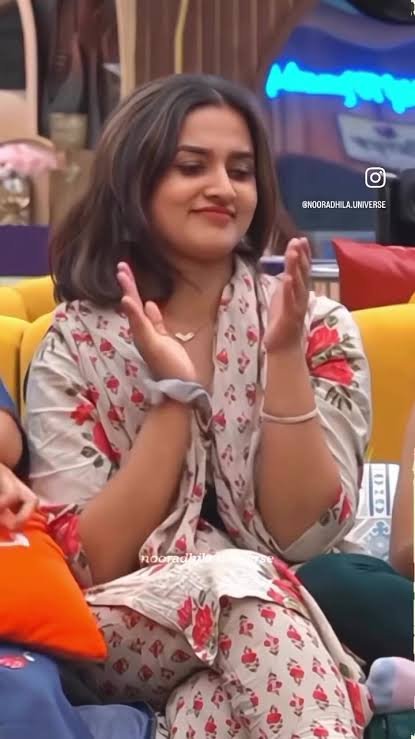 rahulhgu's tweet photo. Epdium namma pasanga ivaluku adichu iruka matinga malayalam big boss season 7 iva ..sema face adikura feel thaniya irukum..peru noora https://t.co/5Tn3y50vzM