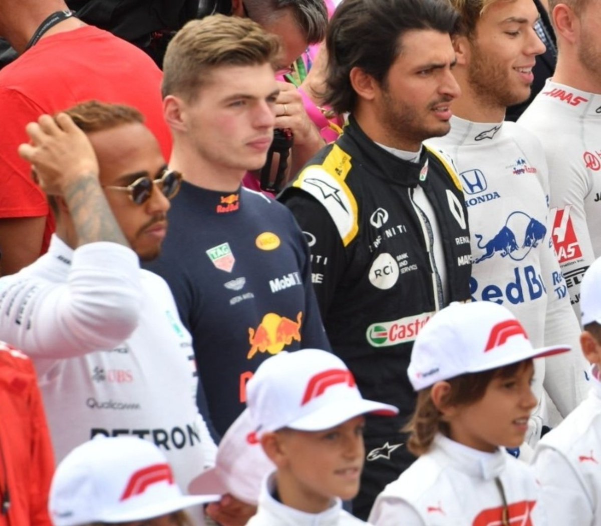F1KimiAntonelli's tweet photo. 2026 F1 Driver Line-up:

LEWIS HAMILTON 
MAX VERSTAPPEN 
CARLOS SAINZ 
PIERRE GASLY 
ᵏⁱᵐⁱ ᵃⁿᵗᵒⁿᵉˡˡⁱ https://t.co/pFfiJLNKzi