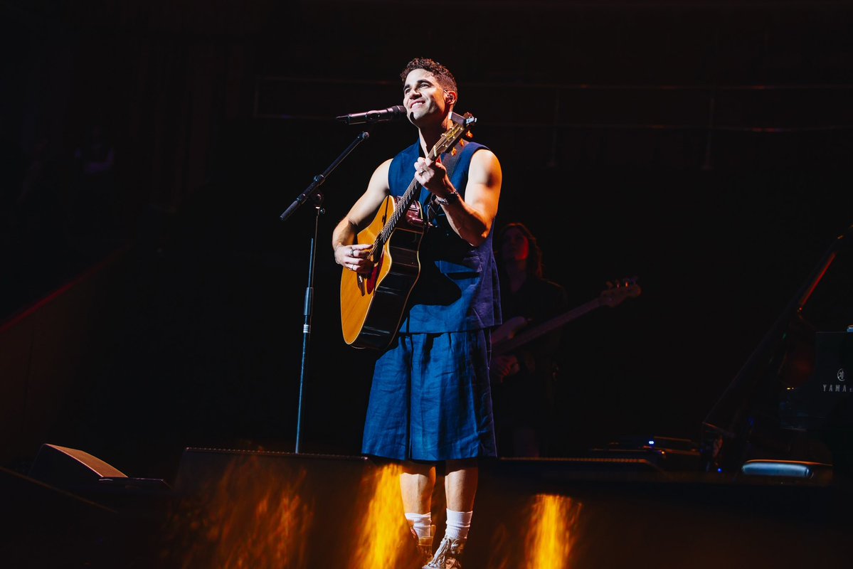 dcrissdaily's tweet photo. “⭐️Darren Criss - Live At The Royal Albert Hall⭐️ 
Last week was Darren Criss’ Royal Albert Hall concert, and it was a life changing experience for many! 🎶 Thank you to every single person who came to experience it with us, as well as everyone who made that night possible. ❤️”
Via Lambert Jackson Productions on IG