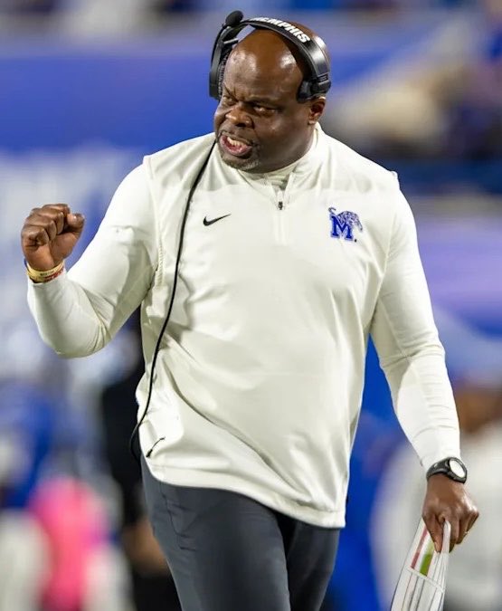 DarrienStarling's tweet photo. It seems like people are sleeping on this Memphis (6-2) vs Army (5-2) game this weekend.

Memphis has stumbled in recent weeks, even in their wins. 

Army is just grinding teams out week after week. Their conference schedule is favorable, so they could end up in the American title game as well but they must win at the weekend.

Both Huff and Monken are aware of what’s on the line on Saturday. This is just as big as the FAU & UNT game.

Another banger in the American Conference.