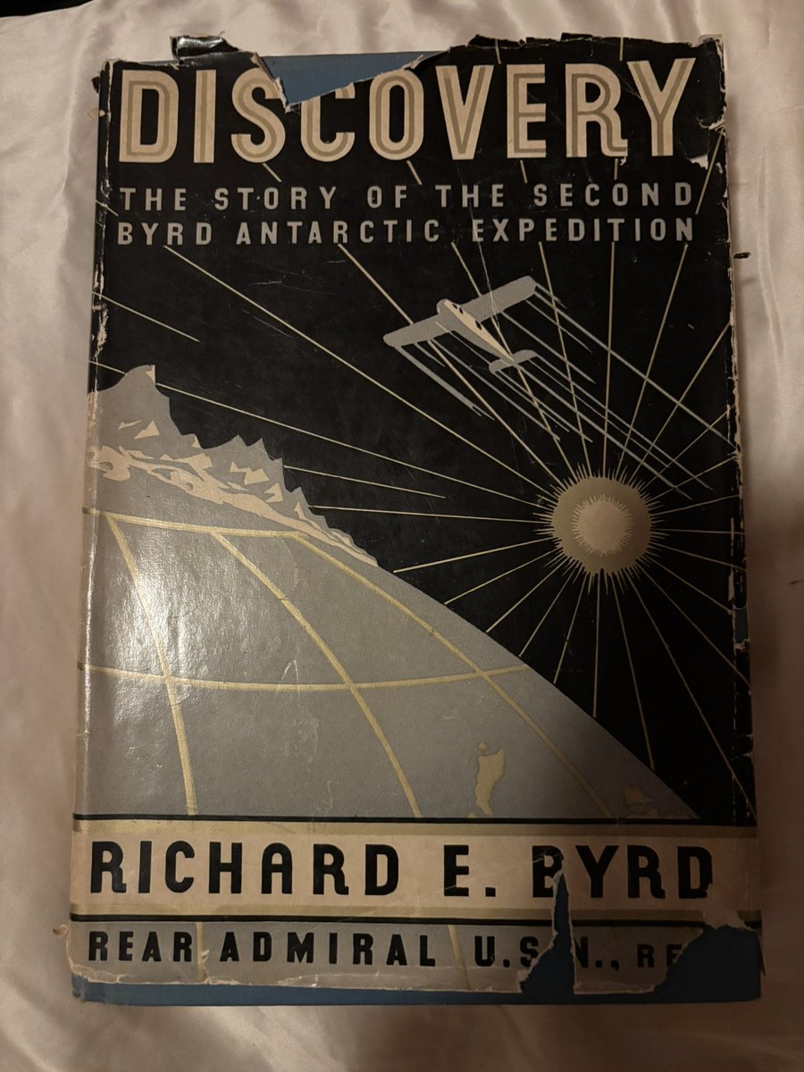 MarinaSerenn's tweet photo. I have an original edition of his book ✨❄️ https://t.co/cLhni1Zutw
