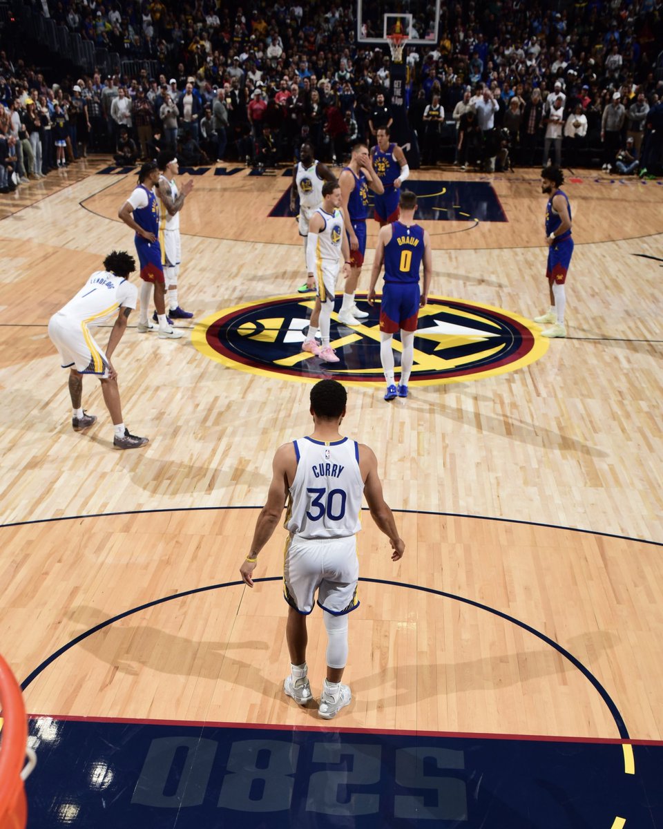 StephenCurry30's tweet photo. First one in the books https://t.co/F4UayNcqAn