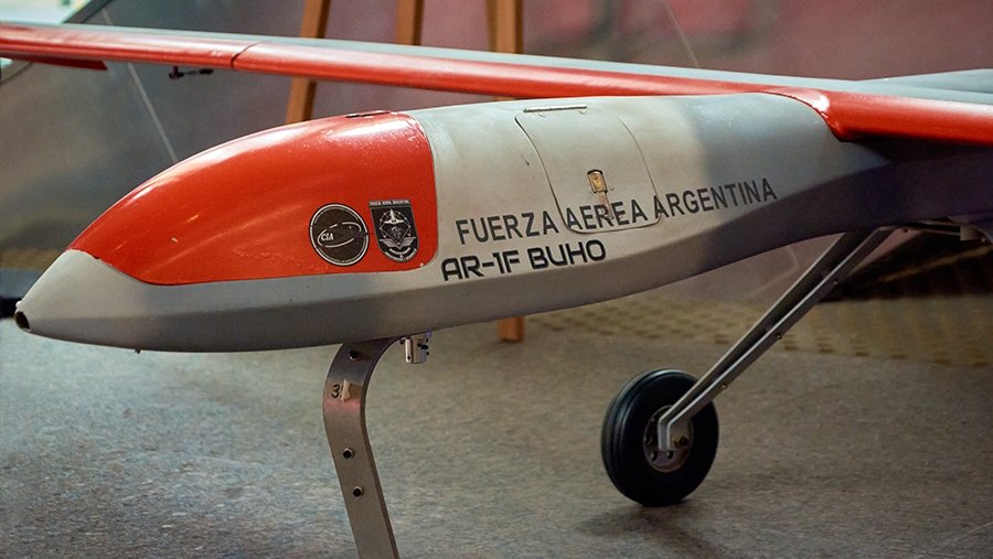 DefensaNAC's tweet photo. La FAA participó  en la 8ª edición de las Jornadas de Ciencia, Tecnología, Innovación y Desarrollo para la Defensa  con la exhibición del “Búho”, UAV Clase I eléctrico diseñado y construído en el país, y certificado por la DIGAMC a nivel OTAN según el @MinDefensa_Ar. https://t.co/IwT2uks1Yj