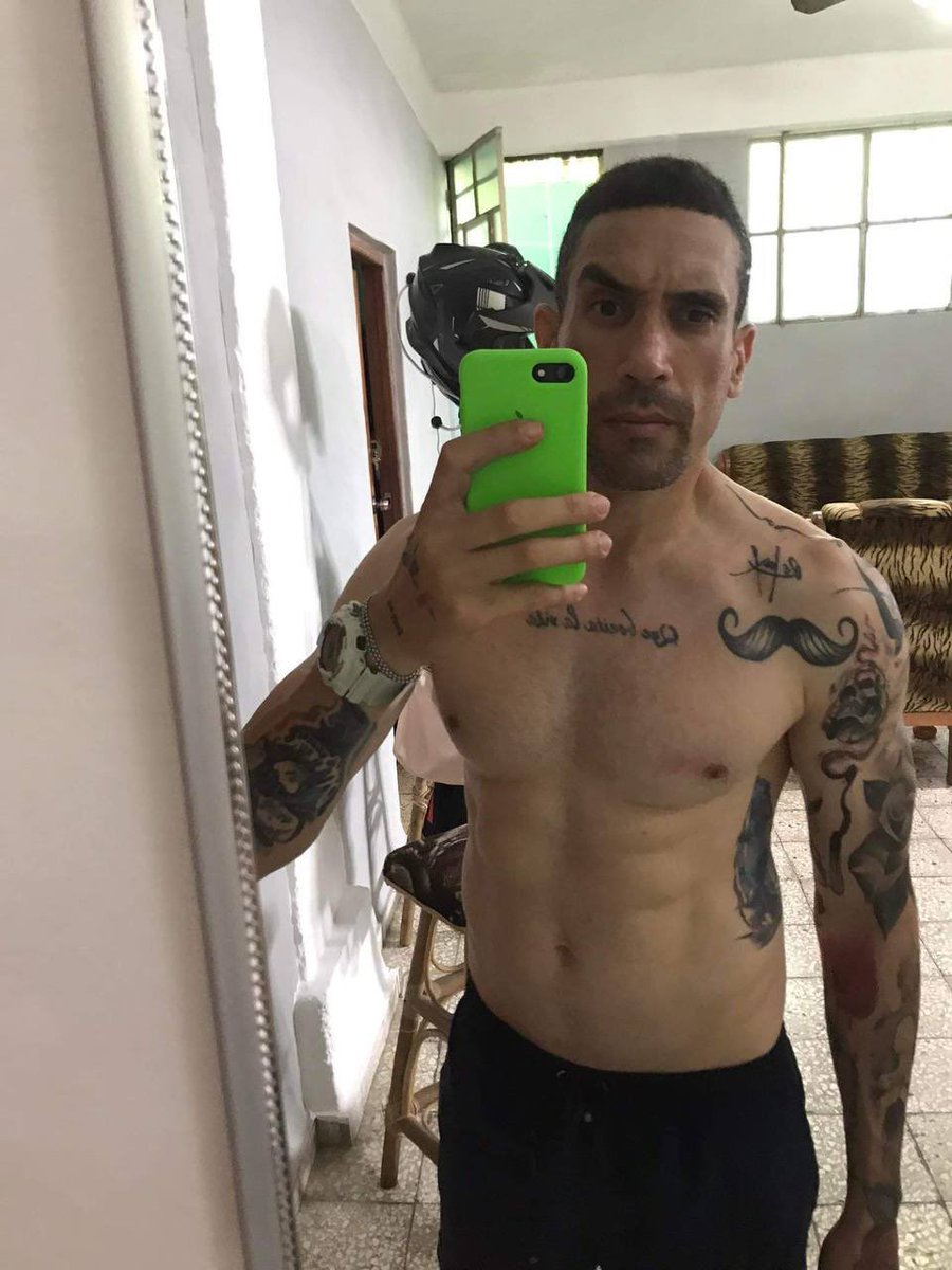 PingonesDejb9's tweet photo. “¡Asere, ese puro no viene a jugar… viene con un tronco de pingón pa’ poner a temblar hasta al más guapo! 🥵🇨🇺💦”

El VIP los espera info 👆🔥 https://t.co/HQLs94IpNs
