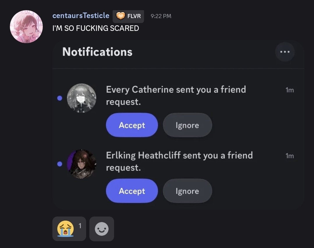 ringposting's tweet photo. Awwww They want to be friends! https://t.co/fYdg25CFxd
