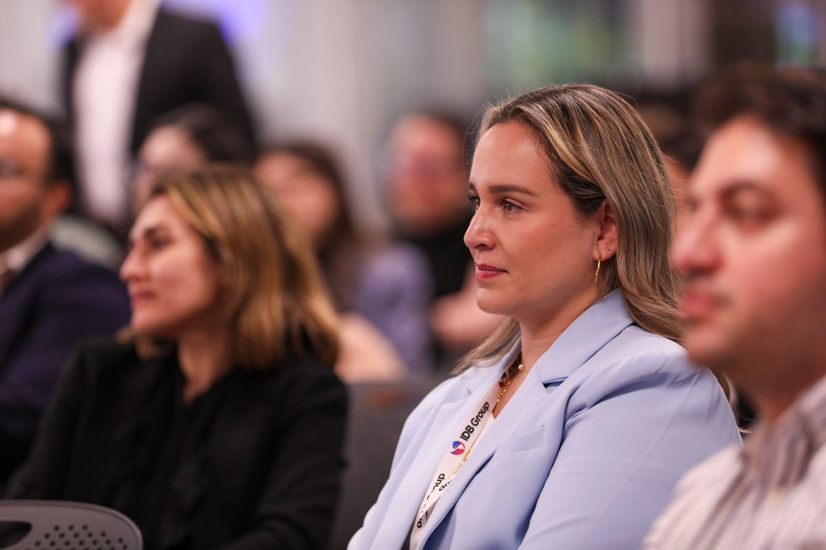 igoldfajn's tweet photo. A warm welcome to our new colleagues joining @the_IDB Group!

Great to meet so many new faces today and share what makes our institution special: our people and our shared commitment to making a difference in Latin America and the Caribbean.
-----
¡Una cálida bienvenida a nuestros nuevos colegas que se incorporan al Grupo BID!

Fue un gusto conocer hoy a tantas caras nuevas y compartir lo que hace especial a nuestra institución: nuestra gente y nuestro compromiso compartido de marcar la diferencia en América Latina y el Caribe.
-----
Boas-vindas aos nossos novos colegas que estão chegando ao Grupo BID!

Foi muito bom conhecer tantos rostos novos hoje e compartilhar o que torna nossa instituição especial: nossas pessoas e nosso compromisso conjunto de fazer a diferença na América Latina e no Caribe.