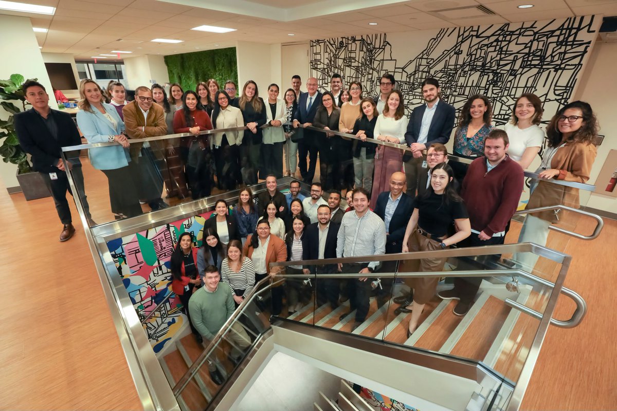 igoldfajn's tweet photo. A warm welcome to our new colleagues joining @the_IDB Group!

Great to meet so many new faces today and share what makes our institution special: our people and our shared commitment to making a difference in Latin America and the Caribbean.
-----
¡Una cálida bienvenida a nuestros nuevos colegas que se incorporan al Grupo BID!

Fue un gusto conocer hoy a tantas caras nuevas y compartir lo que hace especial a nuestra institución: nuestra gente y nuestro compromiso compartido de marcar la diferencia en América Latina y el Caribe.
-----
Boas-vindas aos nossos novos colegas que estão chegando ao Grupo BID!

Foi muito bom conhecer tantos rostos novos hoje e compartilhar o que torna nossa instituição especial: nossas pessoas e nosso compromisso conjunto de fazer a diferença na América Latina e no Caribe.