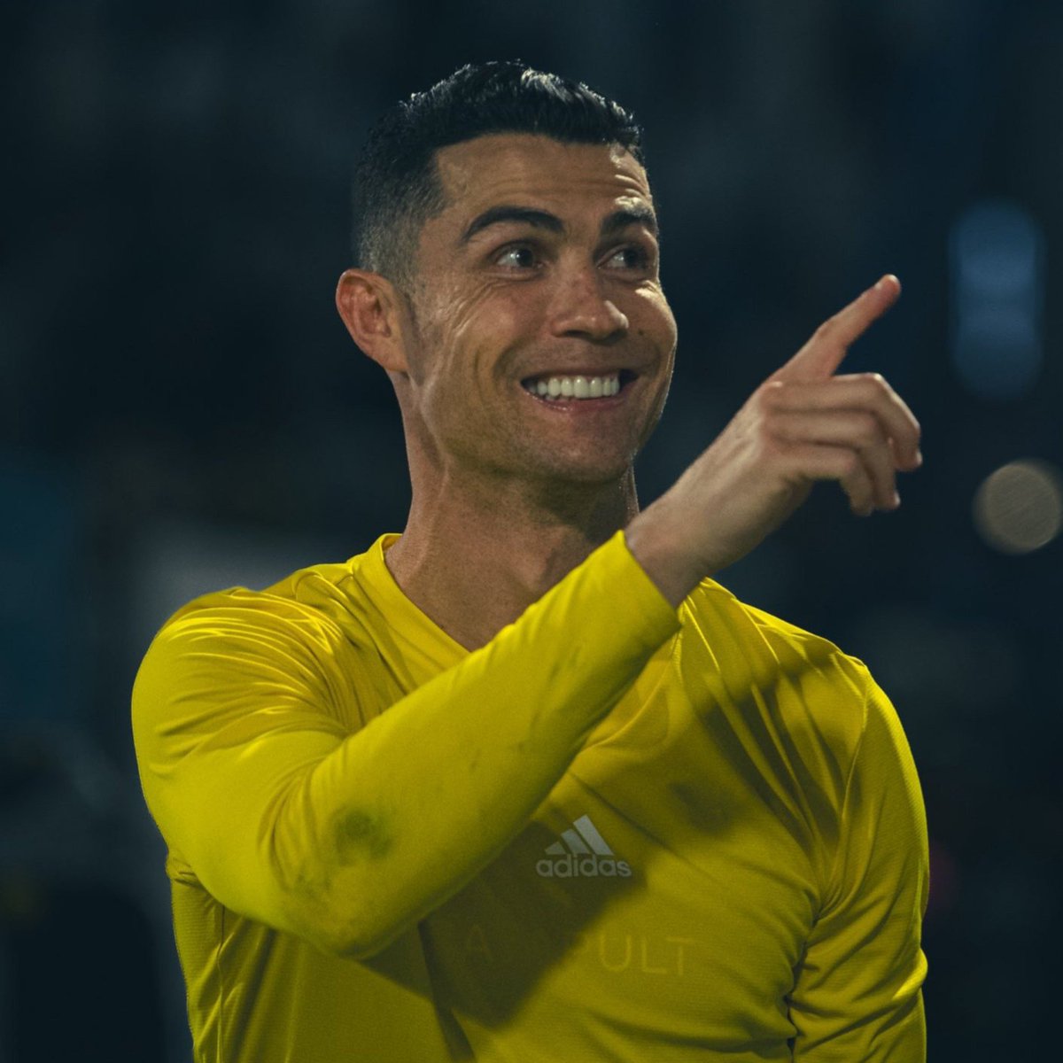 TheBallZoneX's tweet photo. Harry Kane: "Cristiano Ronaldo is the only former Ballon Dor winner who congratulated me for the Ballon Dor. No one else msgd me." https://t.co/ygAYJD8lit