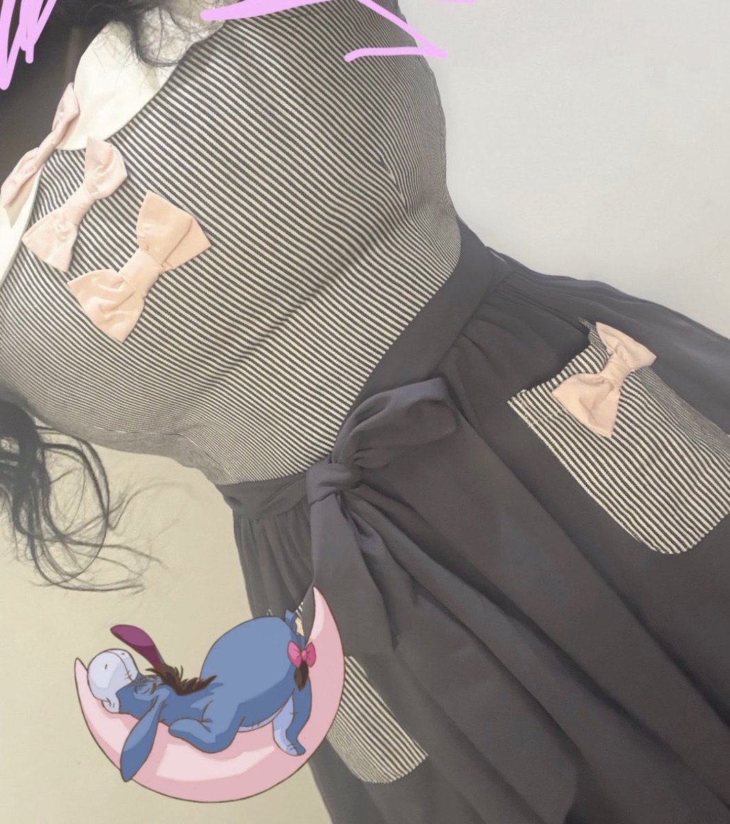daintwie's tweet photo. Eeyore coded ignore my huge tits https://t.co/xYzsLYK10L