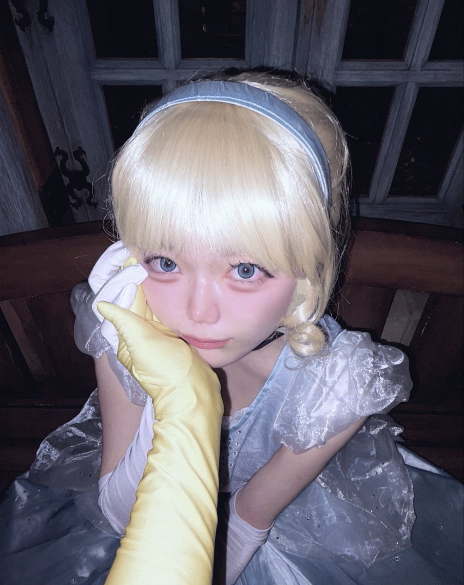 chino_mdreamin's tweet photo. ガラスの靴は置いていくわ♡ https://t.co/GfOhnFKZap