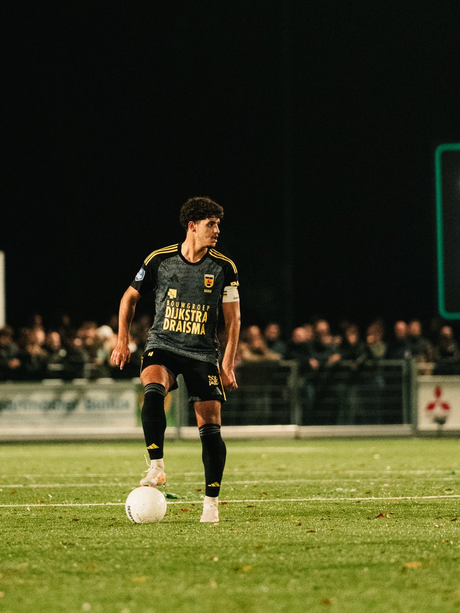 SCCambuurLwd's tweet photo. 70. Laatste twintig minuten zijn ingegaan, nog altijd 0-1. ⏳

#KLOCAM https://t.co/fMeA1hhiiM
