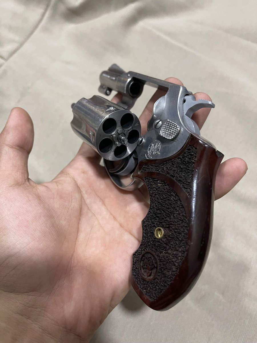 thegunman6911's tweet photo. สมิธ M60 .38 2นิ้ว 5นัด ระบบ100 
เนื้อตัวเงางามพร้อมลูกให้ 25 นัด
ราคา16,500
สนใจแอดไลน์ 🆔 : cnc1150

https://t.co/H6wfO15Lci

#ปืนเถื่อน #ปืนเถื่อนส่งจริง #ปืนไม่มีทะเบียน #ปืนไทยประดิษฐ์ #ปืนราคาถูก #ปืน https://t.co/tdLgM2MnvA