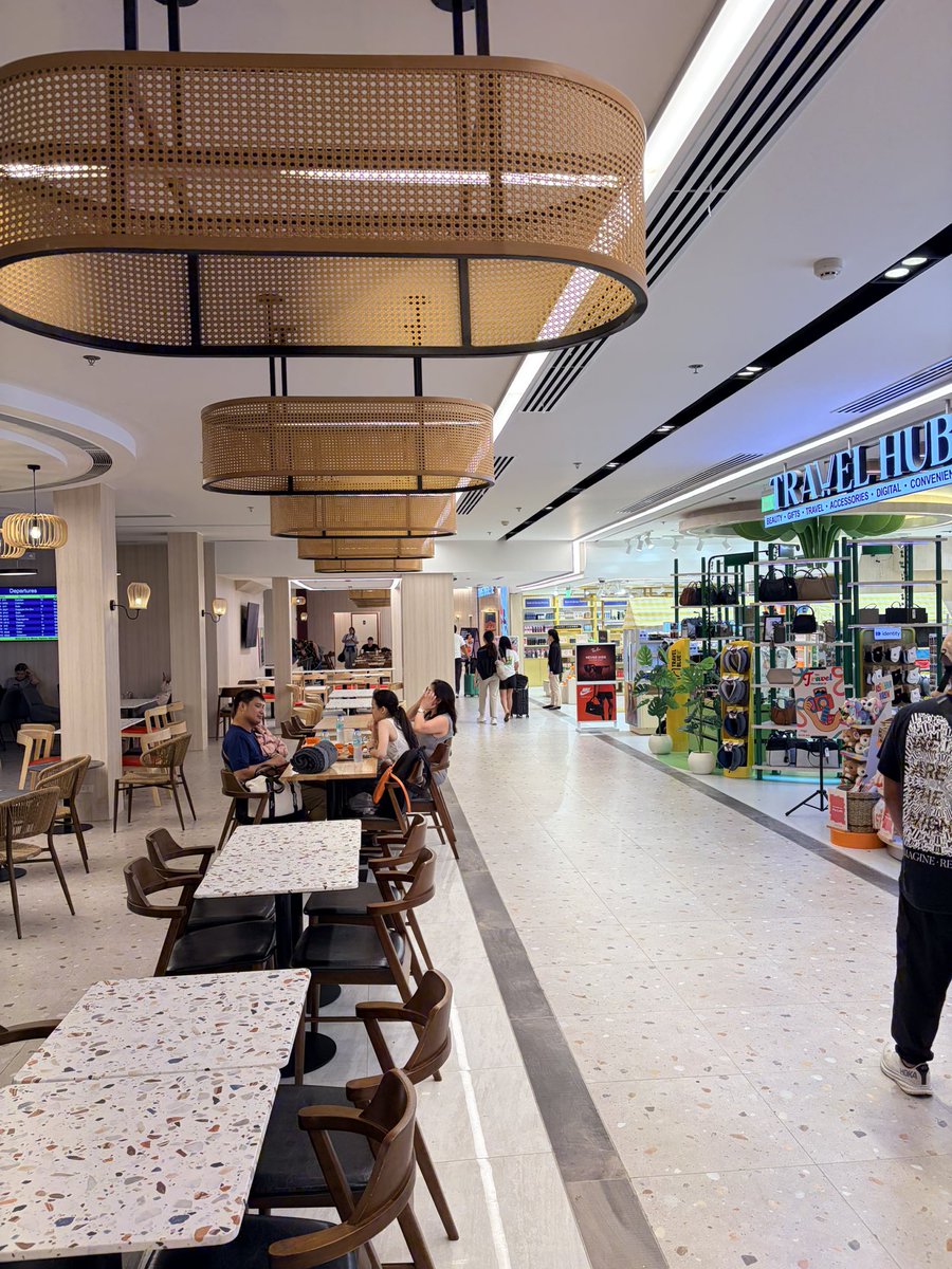 roughangelo's tweet photo. First time to fly out of NAIA T2 in at least 7 years?? Wow - it looks and works so much better. Check-in was smooth and seamless. https://t.co/FbkovVnHWV