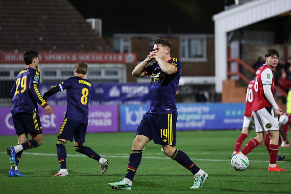 kirabolinks's tweet photo. 🚩 Viktor Gyökeres scores his first goal for Arsenal this season against Fleetwood Town 🎯 

#GameOn: Fleetwood Town 1-1 Arsenal 🔥
⚽ Aaron Loupalo-Bi
⚽ Viktor Gyökeres

- EFL Cup  
Presented by 🤝 @RJSKakiri
#kirabolinks | #GiftedEra https://t.co/VyVxTMrhFA