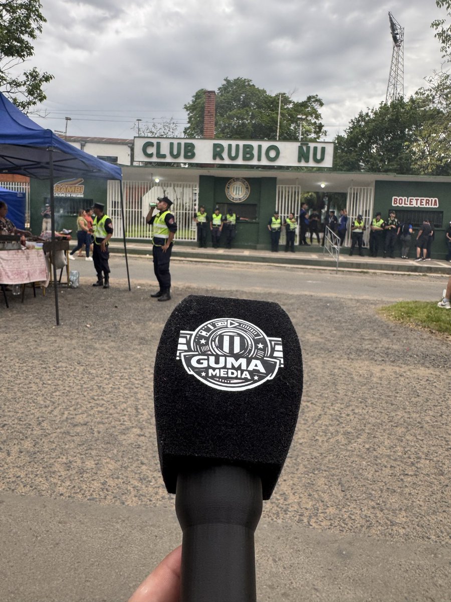 Guma_Media's tweet photo. 👉🏻Presentes !!

🏆 🇵🇾Copa Paraguay 

⚽️ #Libertad vs Independiente CG

#Vamosguma 💪🏁 https://t.co/mMHFw8IbEO