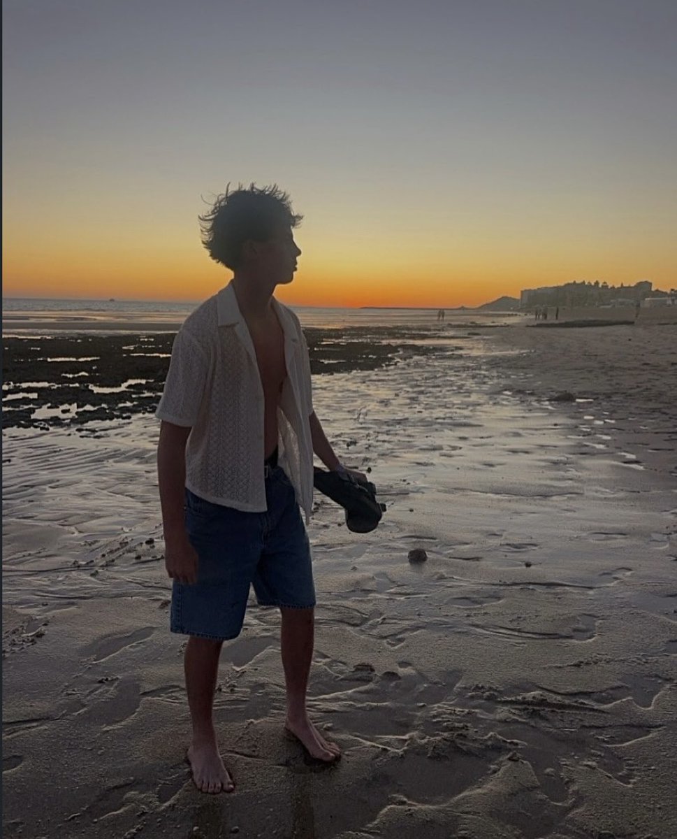CadenFink's tweet photo. Beach #eighteen https://t.co/NFisXnU1dJ