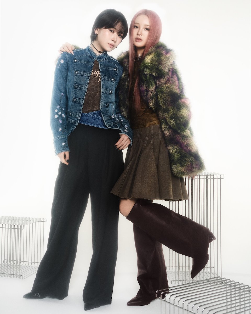 voguejp's tweet photo. ME:IのMIUとMOMONAがデシグアルの新作の中から自分らしいアイテムをセレクト
https://t.co/phIAiHjQd6

#PR https://t.co/GF1DXDZ0rU