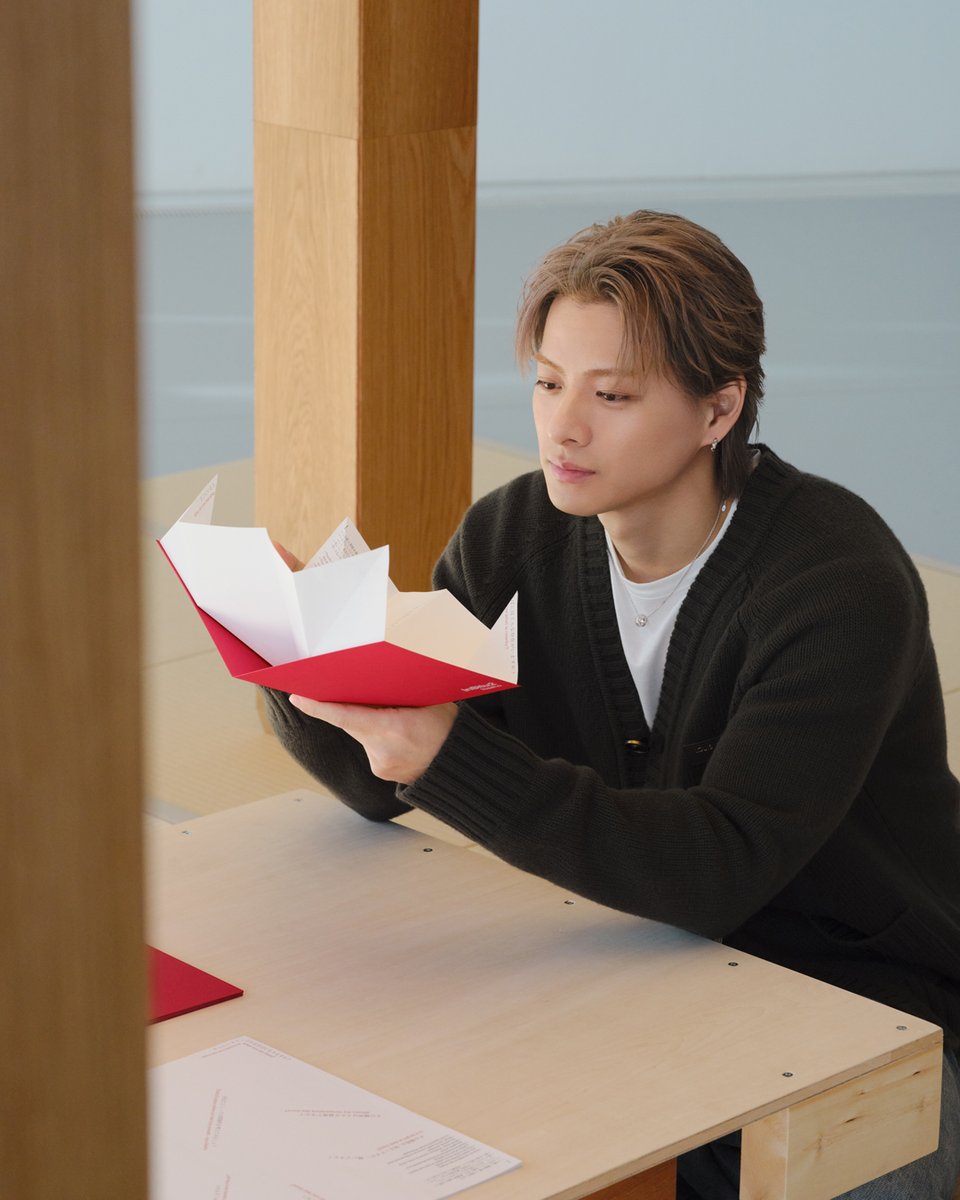 LouisVuitton_JP's tweet photo. エスパス ルイ･ヴィトン東京で開催中のプログラム｢InSitu2 – Ibasho(居場所)｣にメゾンのアンバサダー #平野紫耀 が来場。｢居場所｣がテーマの空間で捉えた特別なショットを公開。
アクティビティを実施していない時間帯は、よりゆったりと会場をお楽しみいただけます。
詳細と事前予約は https://t.co/q66G0A0NJD またはルイ･ヴィトン LINE公式アカウント内、右下の｢InSitu2｣のリンクからもミニアプリにアクセス可能。

#EspaceLV #InSitu2 #LouisVuitton