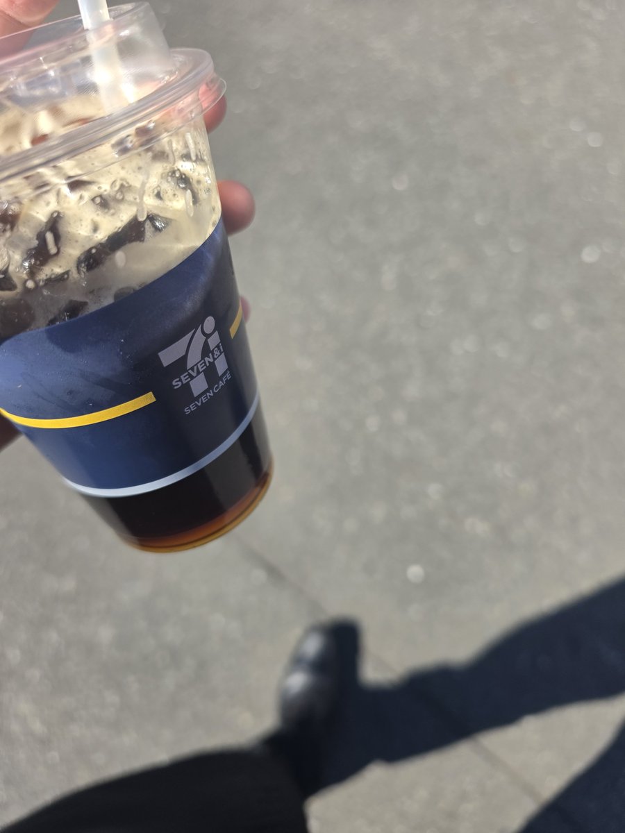 kanadee_coffee's tweet photo. あれ、セブンのコロンビアめっちゃ苦いなんで？？
この前こんな感じじゃなかったんだけどなー https://t.co/pHyDLAtzK6