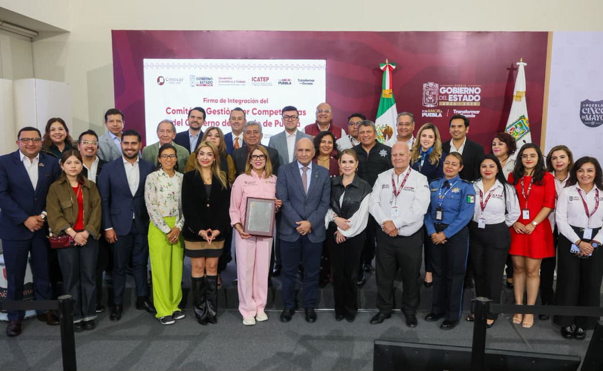 Gob_Puebla's tweet photo. 📢 Certificación laboral reconoce talentos y brinda oportunidades para las y los trabajadores 🧑🏾‍🗄️

@armentapuebla_ @SedetraGobPue 

📰
https://t.co/hhhabmd6FM

#TransformarEnGrande #PorAmorAPuebla #Comunicado https://t.co/94zs3Khrt5