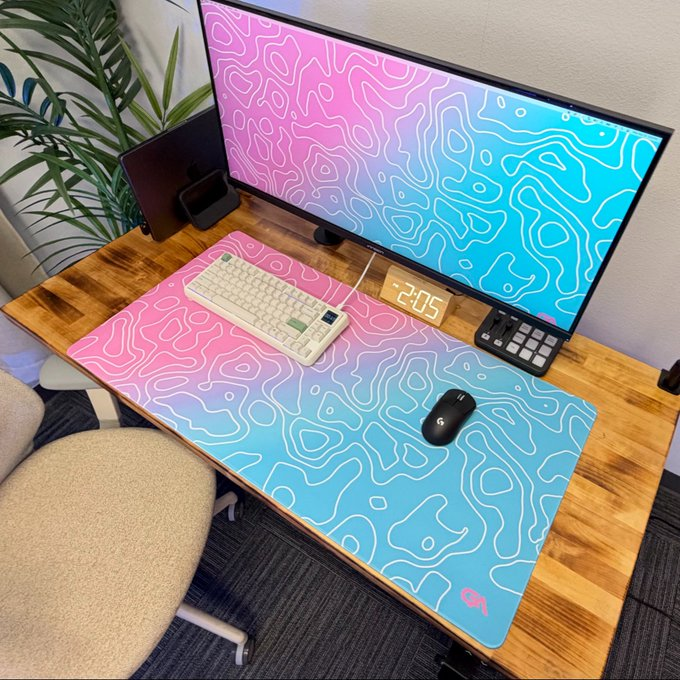 GutzyAiden's tweet photo. It's My Birthday Today 🎂 

So im giving away a free mousepad!

like ✅
repost 🔁
reply with which pad you want

Picking a winner in 24 hours 👀 https://t.co/AJdIMNNqTl
