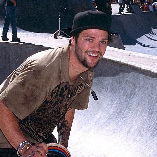 CoveredGeekly's tweet photo. Bam Margera has been sober and healthy for 2 years now 🛹 https://t.co/v1KjJILDQc