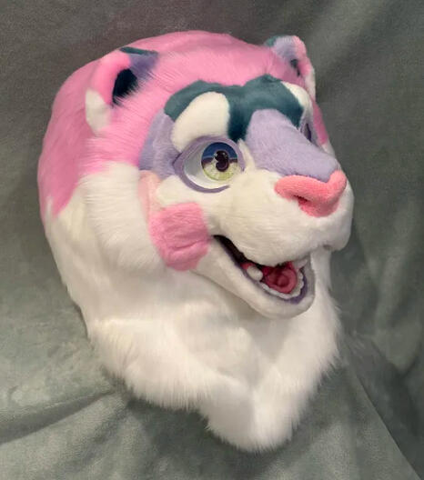 Crimson_Mabel12's tweet photo. @jcastrokitty Hey I can help you with that https://t.co/WuptKcEKFh