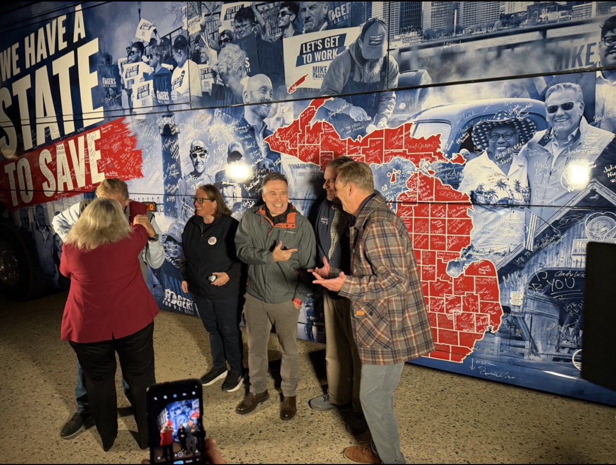 DougLloyd4ag's tweet photo. What an amazing crowd in Jackson County! Thank you to Rep. Alexander for opening up your family’s farm for this event, and thank you to everyone who came out!

Jackson County knows what’s at stake, and they know we have a state to save!

@MIGOP @MikeRogersForMI @JxnGOP @RepLightner65 @Republicans @DaveMcCormickPA