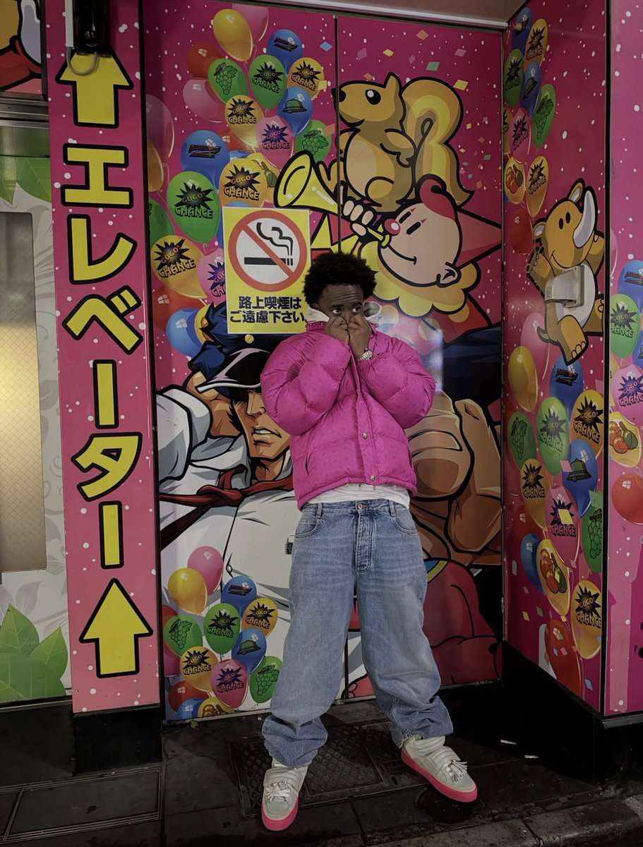 HardestFitPics's tweet photo. Kai Cenat been in Japan steppin  🇯🇵 https://t.co/cuhQfCWSBS