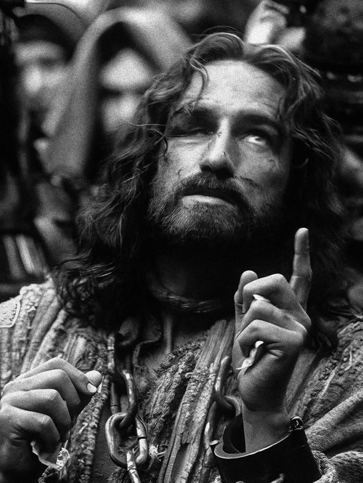 MelGibsonn3's tweet photo. With open arms, Christ reminds us that His love never fails, His mercy never ends, and His light will always shine. ✝️❤️🙏

May God bless everyone who believes in Him. Amen. 🙏 https://t.co/cpv2rtwOeg