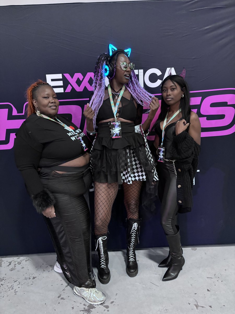goddesskahlee_'s tweet photo. Dynamic Trio 💢

@JezebelJubilee @DominaMaeTrix https://t.co/5ZLdF4jvnb