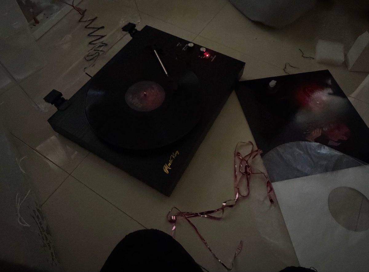 llllioh's tweet photo. Only you forever🙁 https://t.co/55XtZgP1rZ