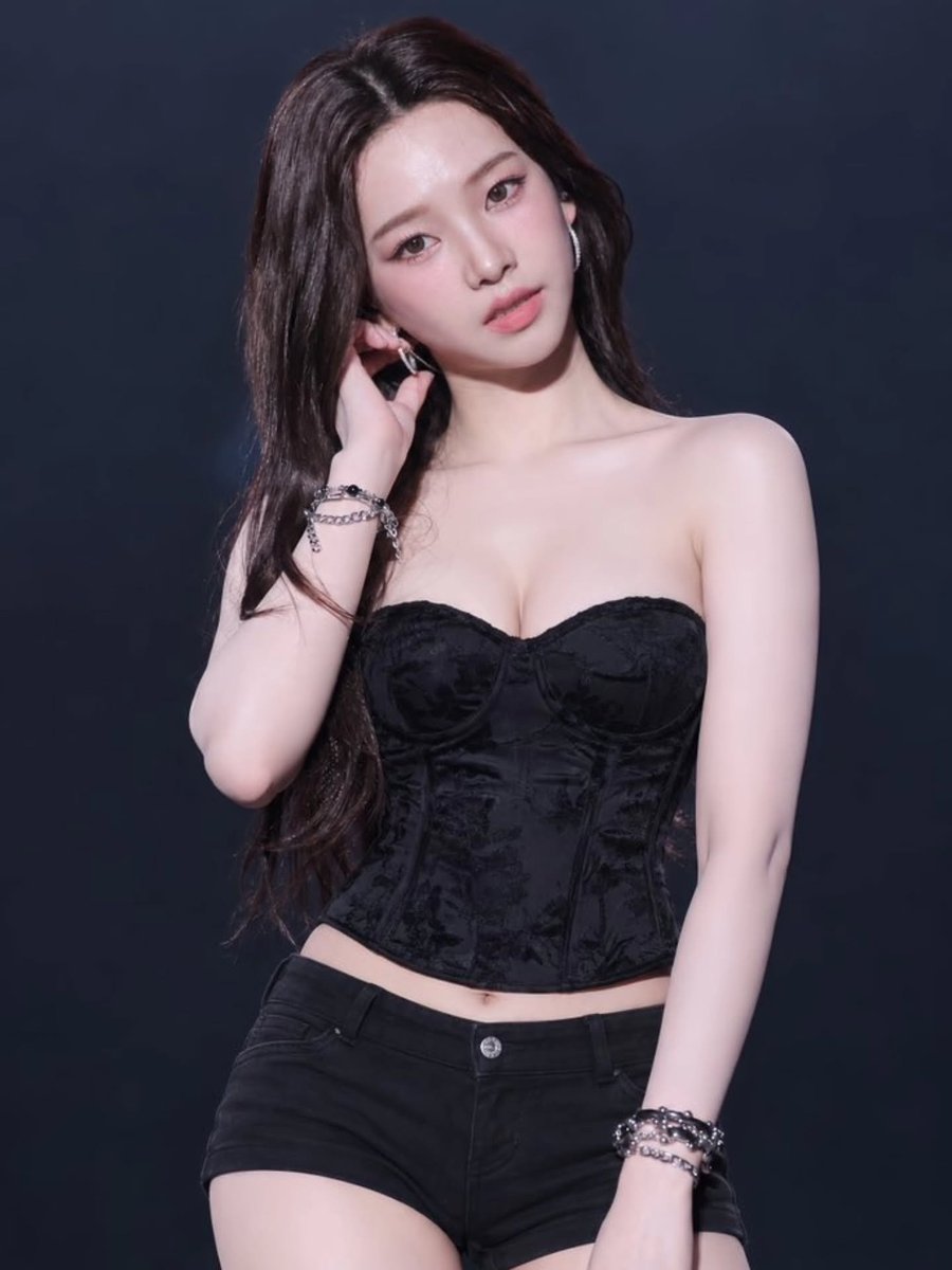 nalmeokbot's tweet photo. 수요일도 카리나와 함께!!!
#카리나 #유지민 #에스파 #KARINA #aespa #カリナ #エスパ #柳智敏 #คาริน่า https://t.co/vvfncpDMR7