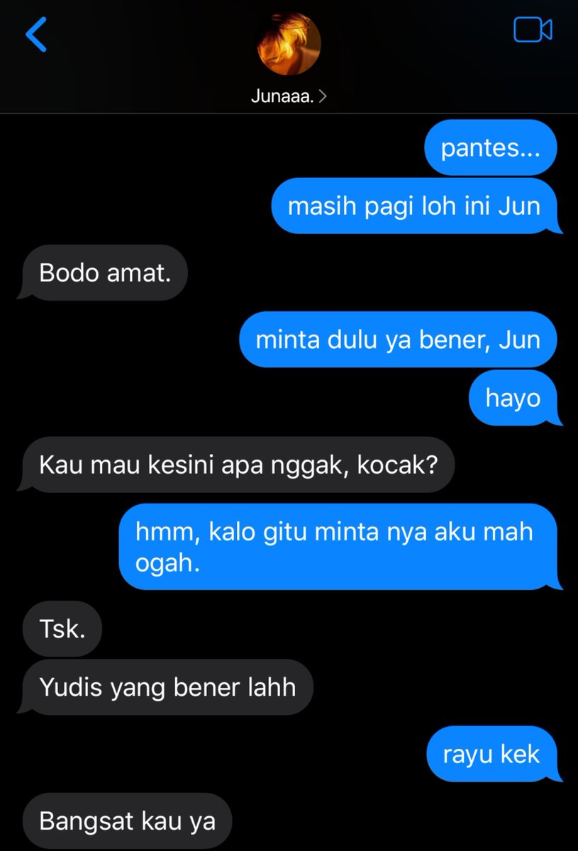 nerdyzluttss's tweet photo. #NoteSun | two tweet au by noah.
Heat?
cw / slightly nsfw.
@eliiwlekk sekebon terima kasih atas ide nya https://t.co/dr2uuyT84P