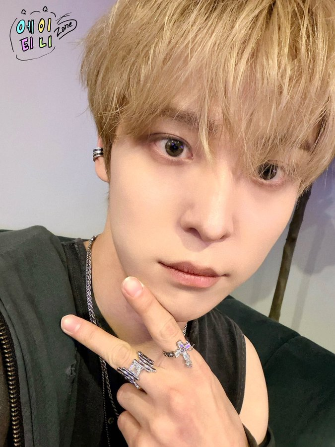atz8nut's tweet photo. 덮머하니까 진짜 골든 리트리버 그 자체인데 https://t.co/Jaf00apuLp
