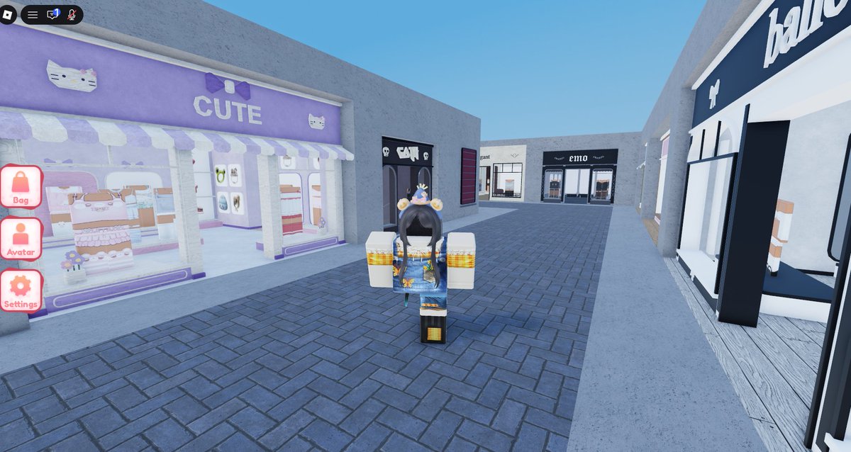 EdisonRBLX's tweet photo. @CodedCosmetics  LOVEEEE saw so many cute stores around here + love what ur doing for the roblox community 💓 https://t.co/avnCZuSuQ8