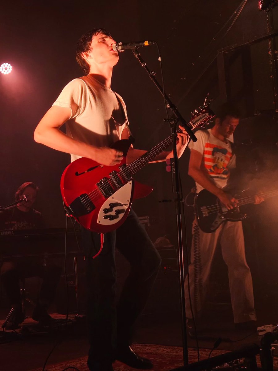 fwolfhardupdate's tweet photo. Some new pictures of Finn Wolfhard during his show at the Hawthorne Theatre in Portland on October 16th!

1/2

📸: trinatee.grace via Instagram https://t.co/vf1l2uy5dp