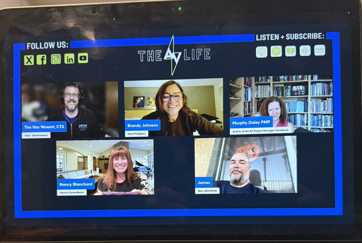 nancyblanchard's tweet photo. Happy last week of October with @TheAVLifePod and the full AV crew!! @TVanWoeart @WrittenByMurphy @AVReneeKC @AV_JamesKing and @JosiahWay 
#AVTweeps https://t.co/p7nVrQTvF5