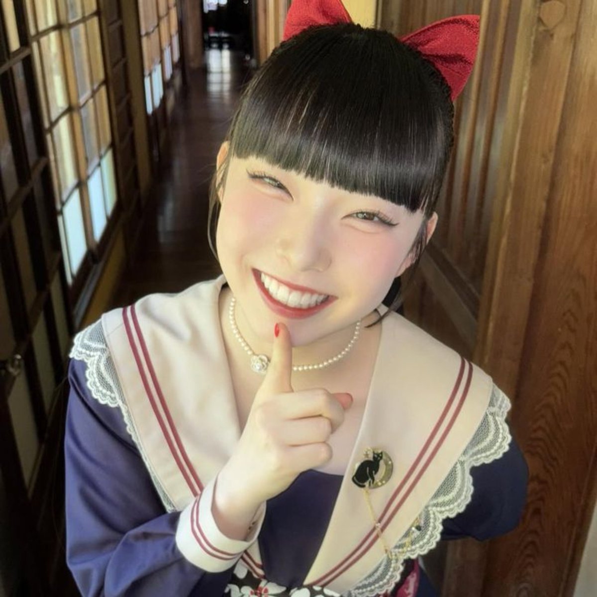 RaiseAHaine tweet picture