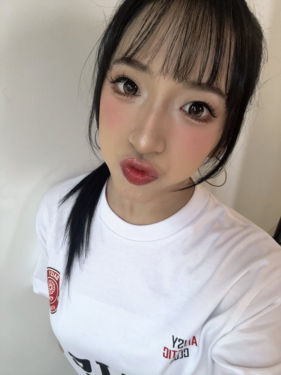 Daisy_JKT48's tweet photo. pagiii!!! sudah po belum bdts akuu😚🫰🏻 https://t.co/THTJ9KpR6s
